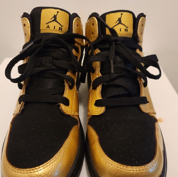 Jordan 1 Mid - Picture 2 of 7